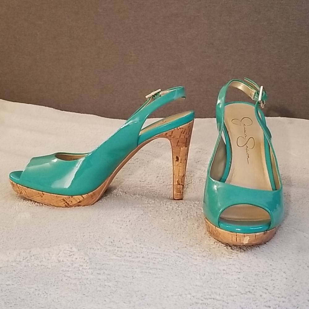 Jessica Simpson Teal Patent Leather size 6 Heel